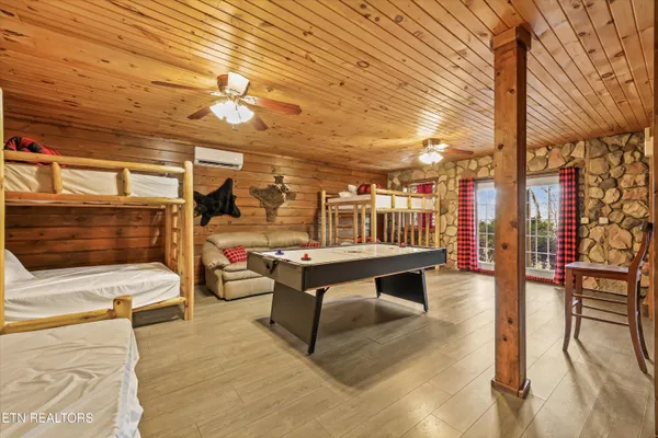 $799,900 | 503 Domar Court, Townsend, TN 37882