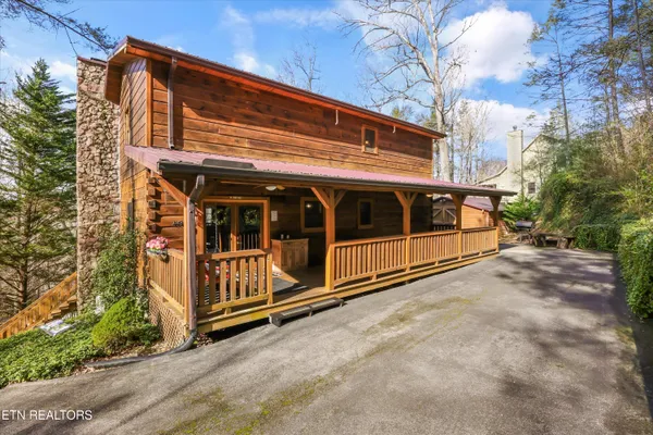 $799,900 | 503 Domar Court, Townsend, TN 37882