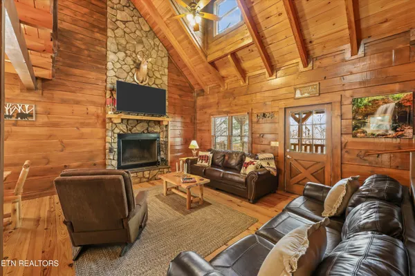 $799,900 | 503 Domar Court, Townsend, TN 37882
