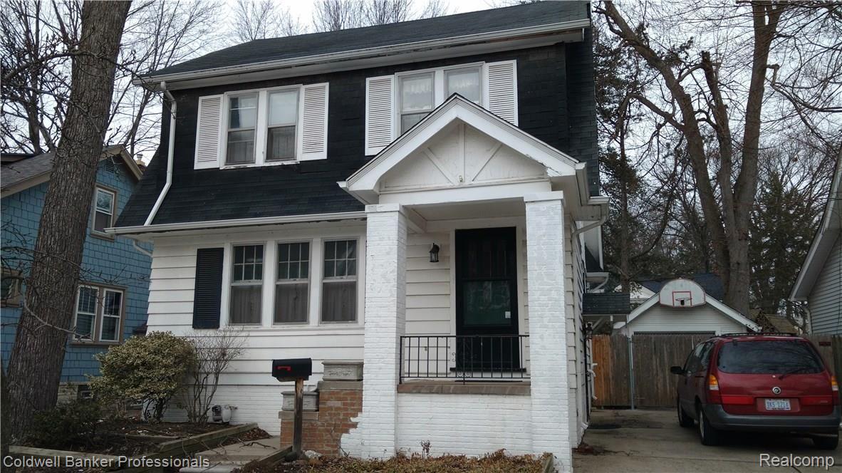 112 Mapleton Road Grosse Pointe, MI 48236 - Photo 1 of 5 1.jpg