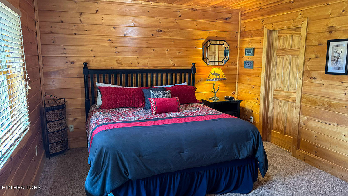1352 Timberwolf Way Sevierville, TN 37876 - Photo 21 of 41 rental-cabin-26