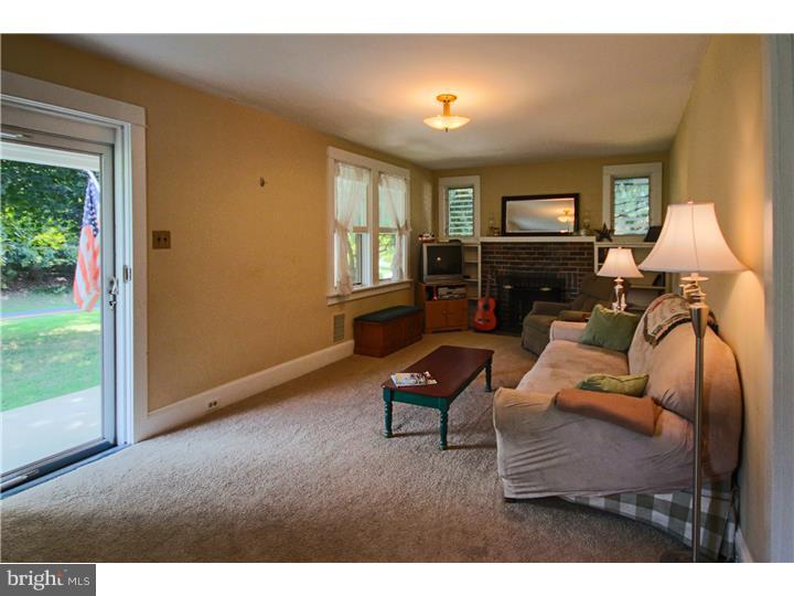 934 Davis Grove Road Horsham, PA 19044 - Photo 5 of 25 Gallery Image 5