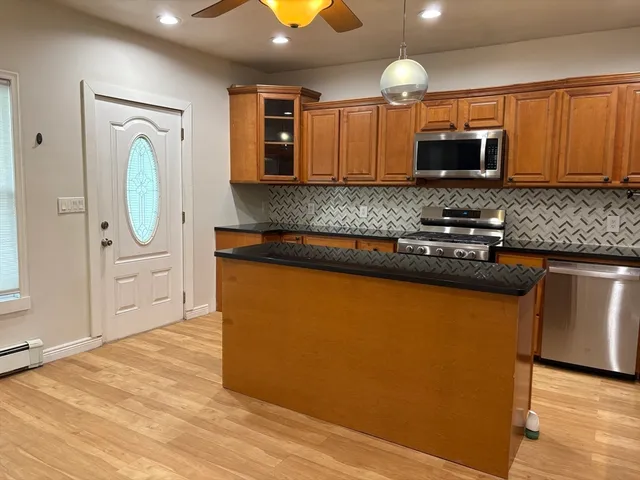 $2,100 | 2 Chapel Place, Unit 1, Pepperell, MA 01463