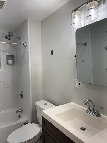 $2,100 | 2 Chapel Place, Unit 1, Pepperell, MA 01463
