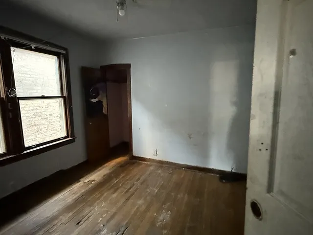 $127,000 | 1134 North Leclaire Avenue, Chicago, IL 60651