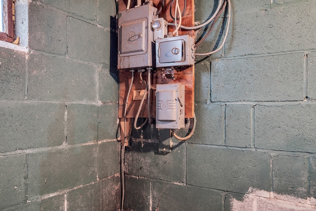 38 South Spencer Road Spencer, MA 01562 - Photo 13 of 14 a utility room with shower and mirror