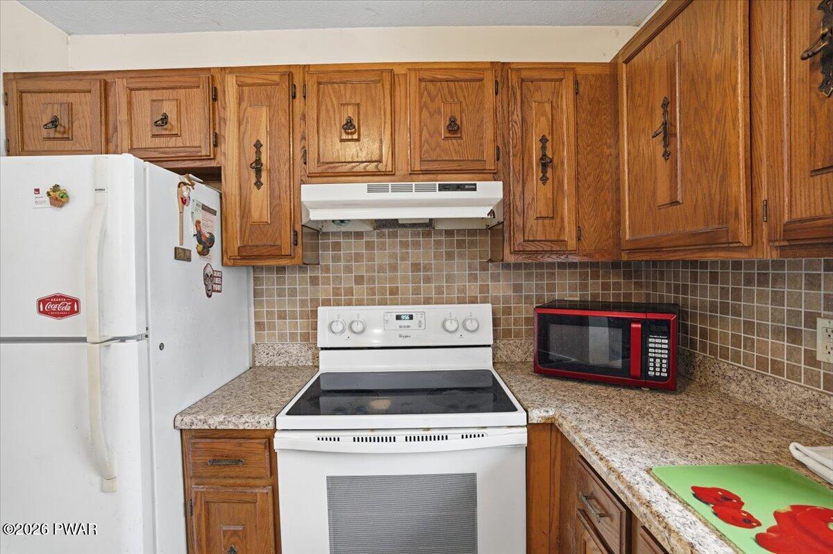 141 Inverhouse Road Henryville, PA 18332 - Photo 29 of 44 18-141_Inverhouse_RD_011