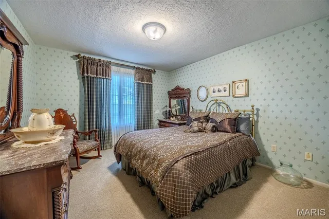 $850,000 | 21355 County Road 5-406, Lebanon, MO 65536