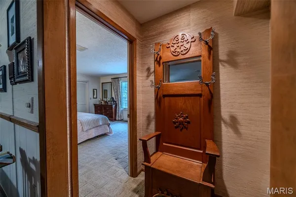 $850,000 | 21355 County Road 5-406, Lebanon, MO 65536