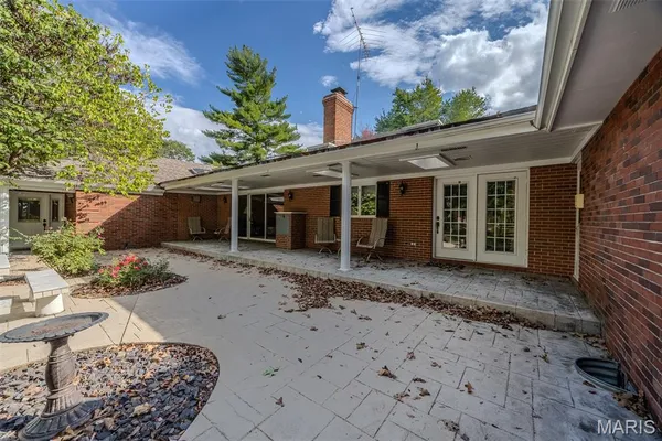 $850,000 | 21355 County Road 5-406, Lebanon, MO 65536