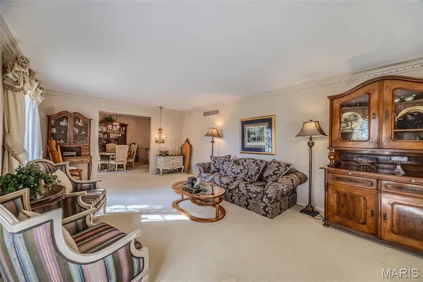 $850,000 | 21355 County Road 5-406, Lebanon, MO 65536