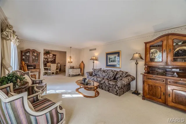 $850,000 | 21355 County Road 5-406, Lebanon, MO 65536