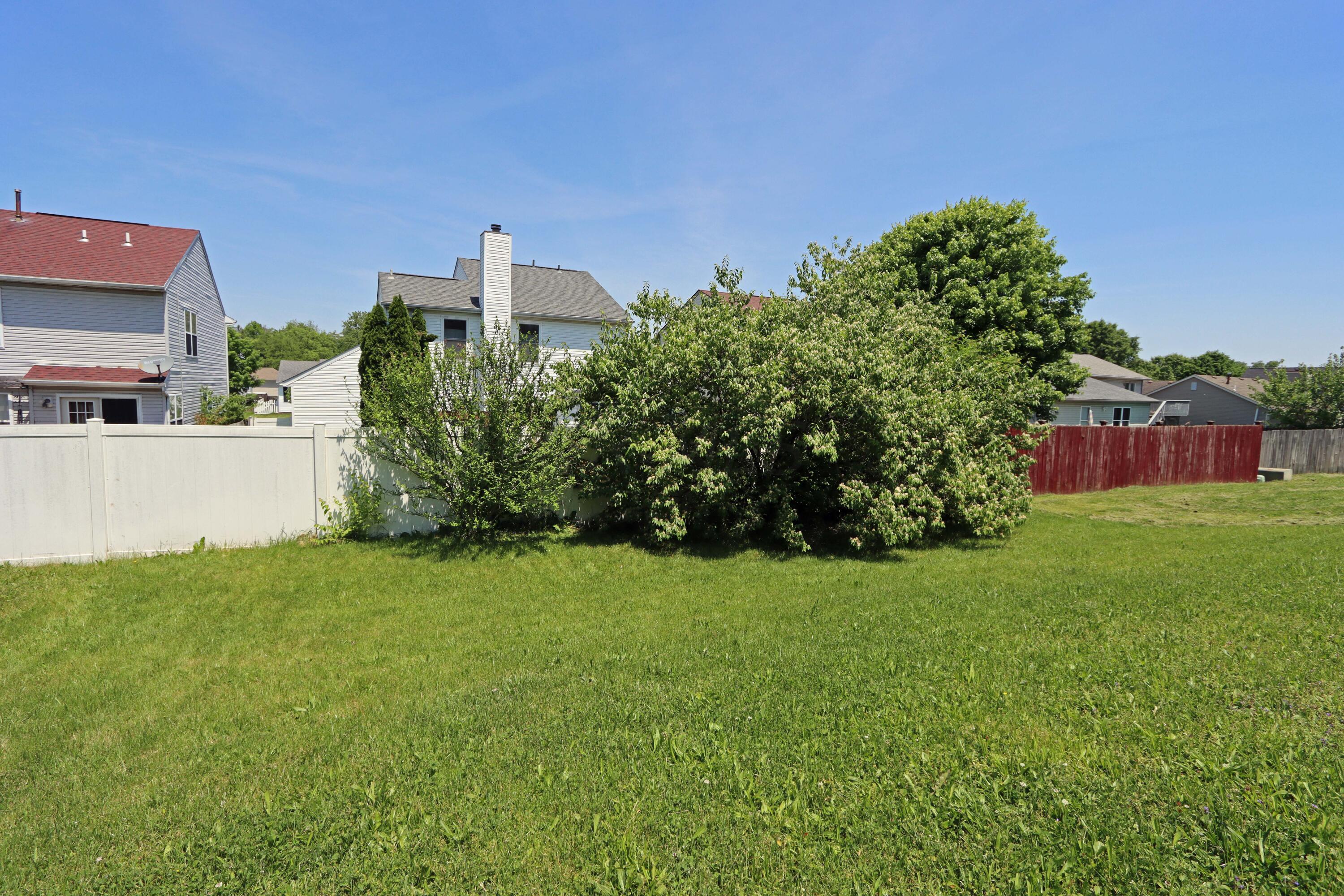 3550 Rocky Road Columbus, OH 43223 - Photo 26 of 28 Yard backs to fence