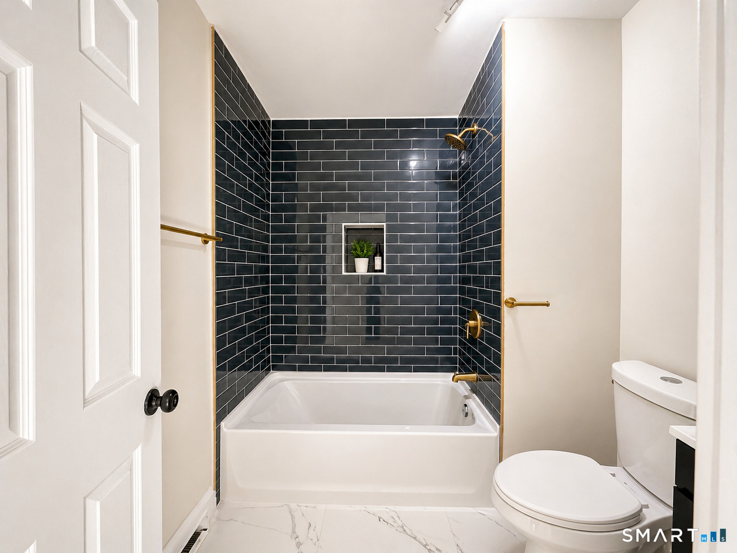 6 Peach Street Waterbury, CT 06708 - Photo 24 of 25