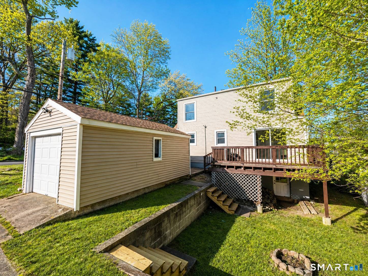 6 Peach Street Waterbury, CT 06708 - Photo 4 of 25