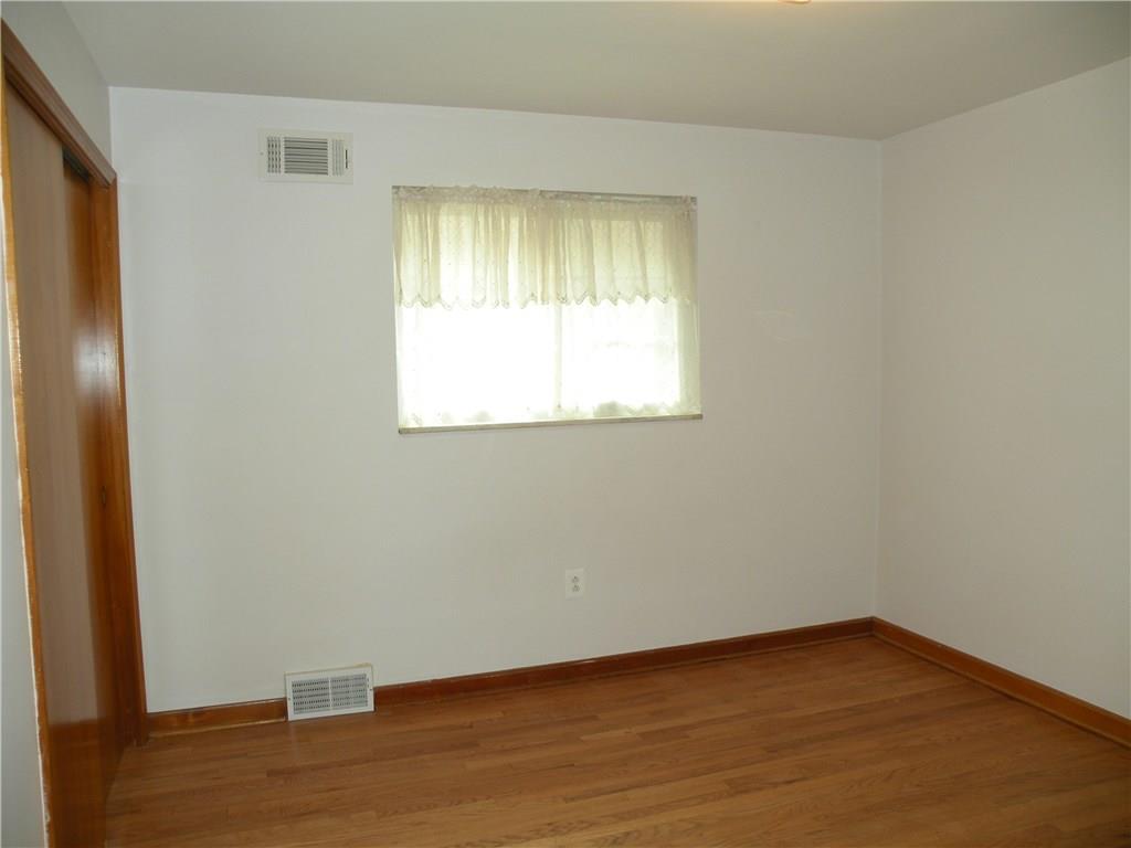 346 Goldsmith Road Pittsburgh, PA 15237 - Photo 14 of 14 Third Bedroom