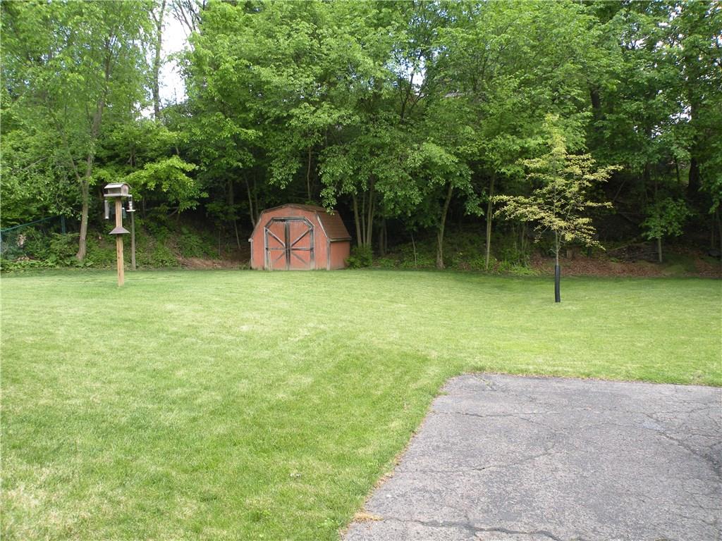 346 Goldsmith Road Pittsburgh, PA 15237 - Photo 3 of 14 Yard