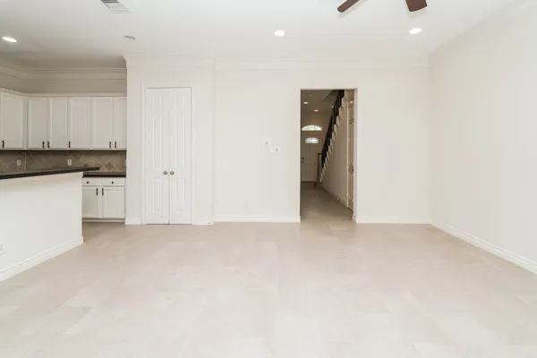 $2,895 | 2605 Cheshire Oaks Drive, Houston, TX 77054