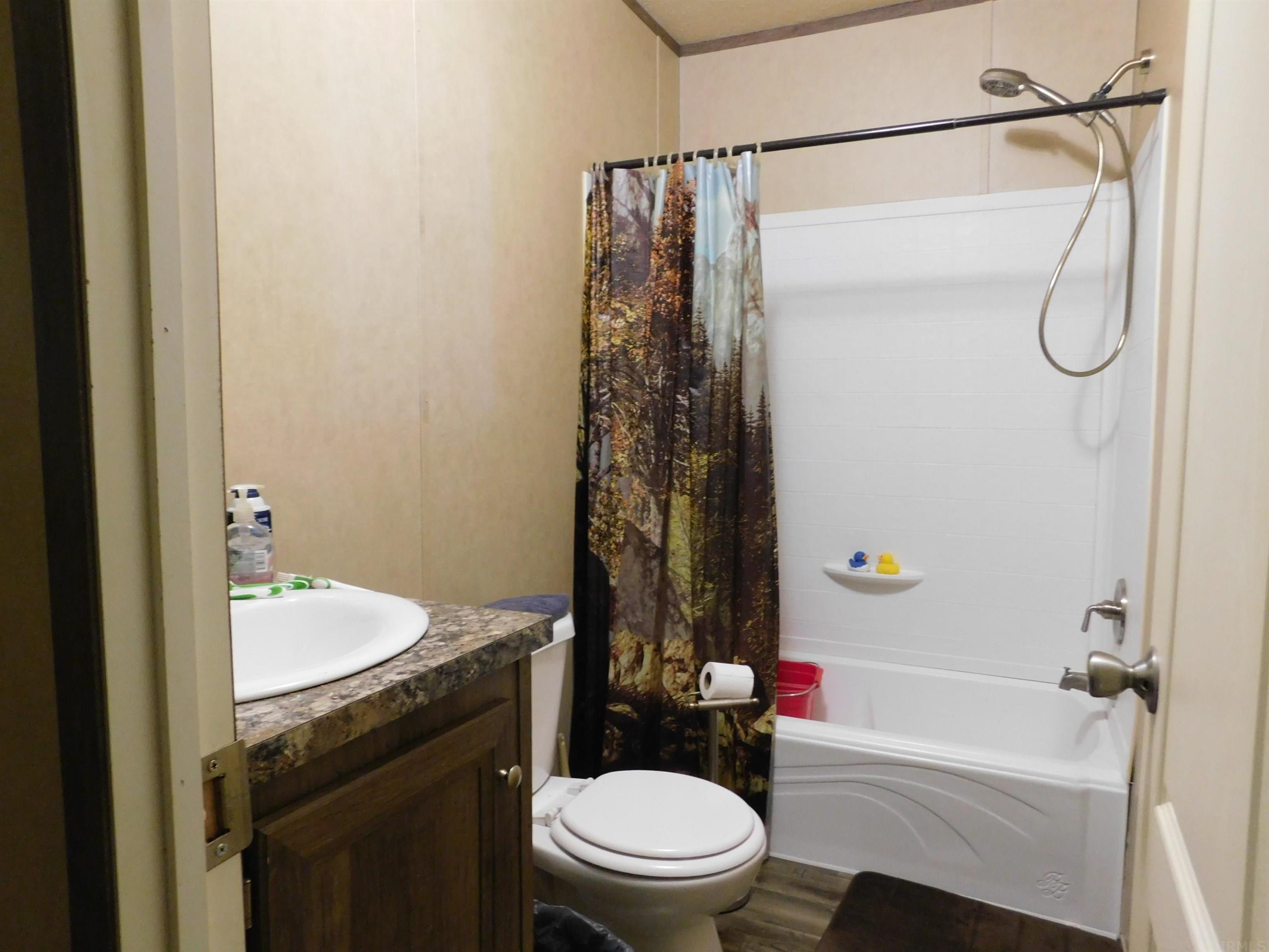 7629 East Holder Road Pekin, IN 47165 - Photo 18 of 19 Gallery Image 18