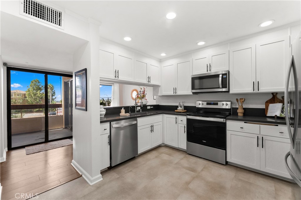 7225 Navajo Road, Unit 237 San Diego, CA 92119 - Photo 8 of 42