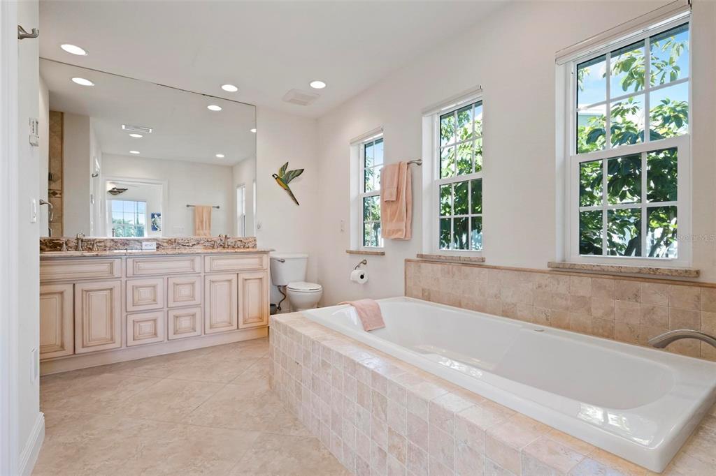 106 79th Street Holmes Beach, FL 34217 - Photo 37 of 98