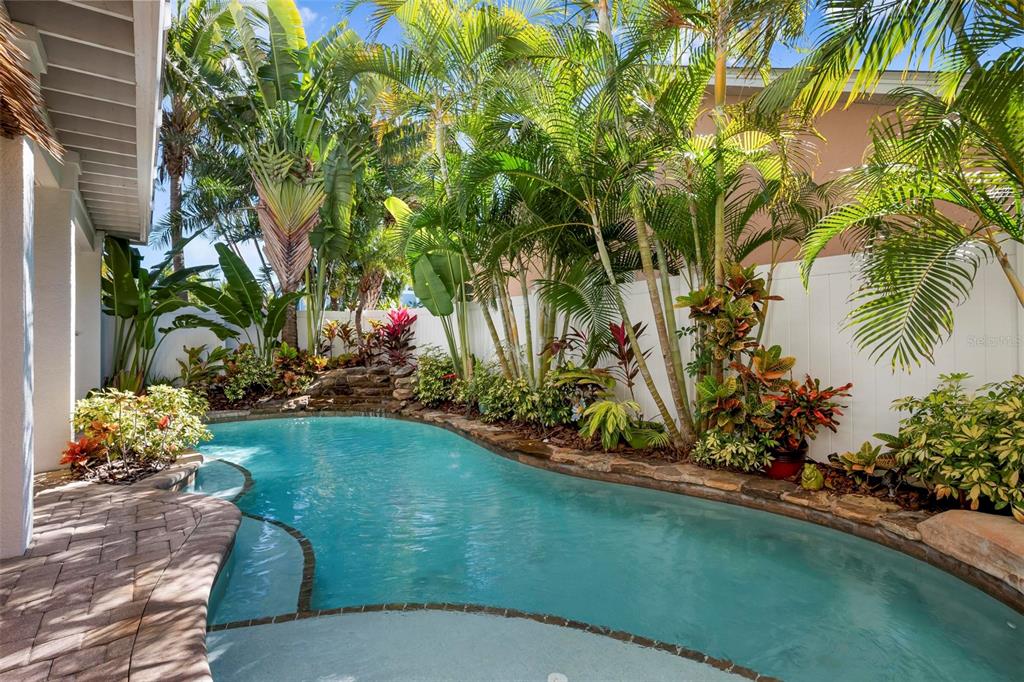 106 79th Street Holmes Beach, FL 34217 - Photo 70 of 98 a view of a backyard