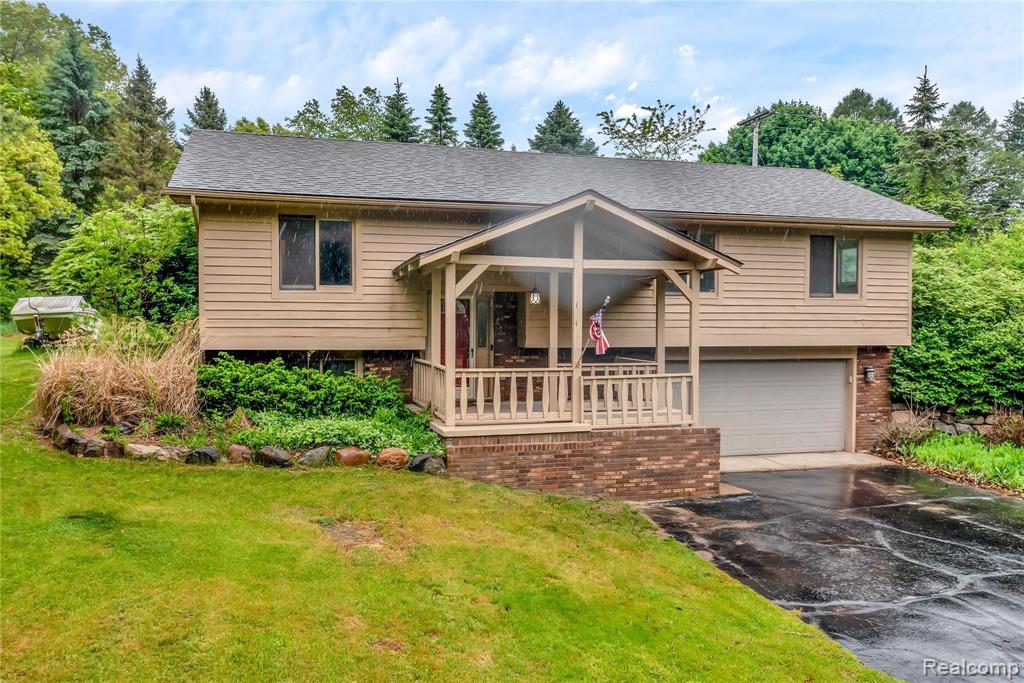 524 Keddle Road Howell, MI 48843 - Photo 3 of 35