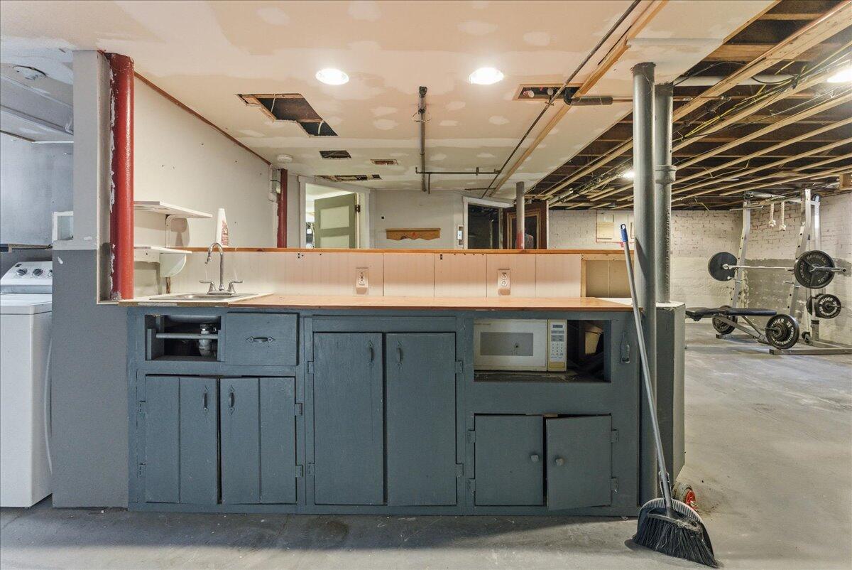 23 Janelle Street Lewiston, ME 04240 - Photo 34 of 54 Basement Bar