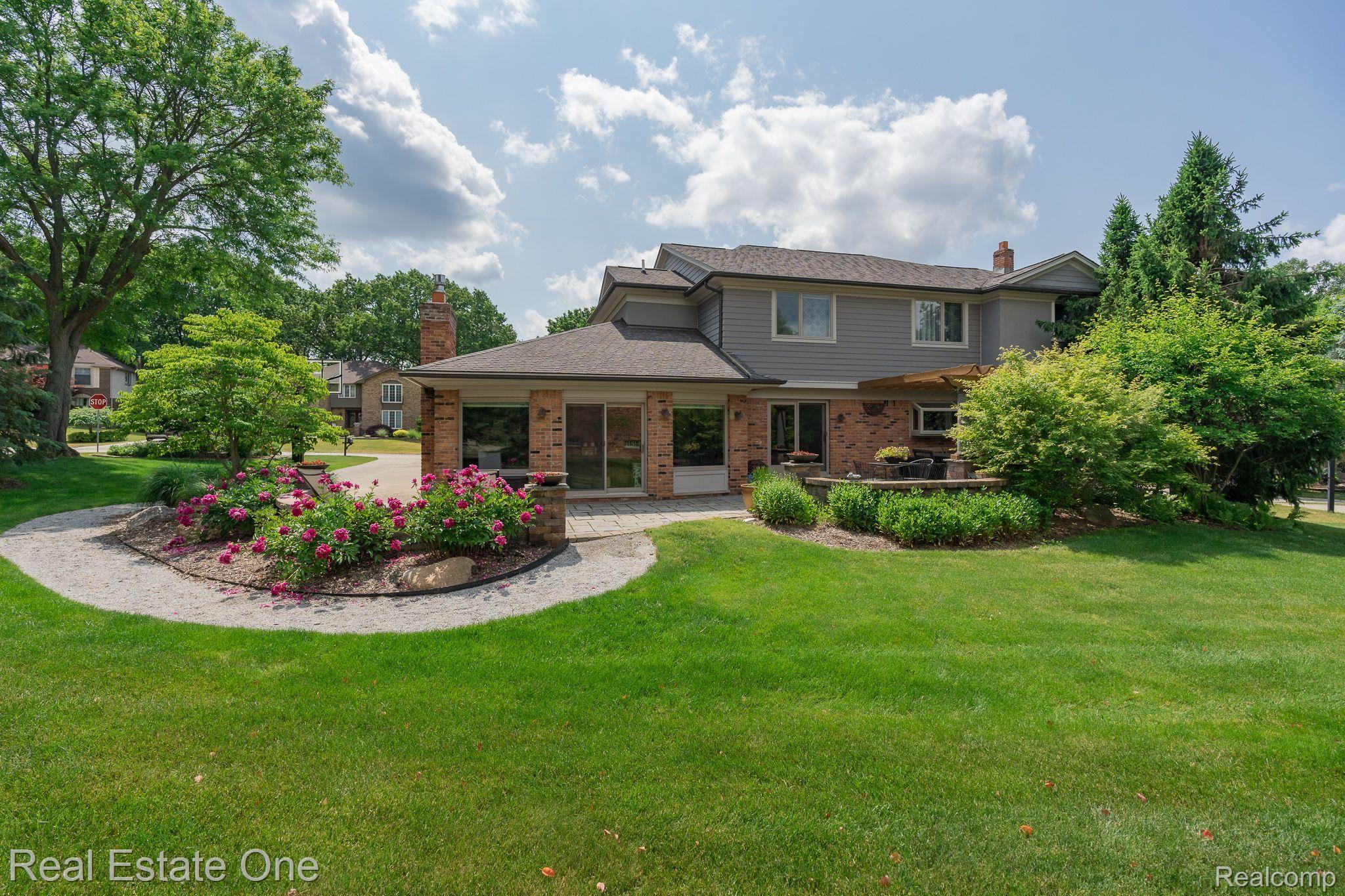 3221 Quail Ridge Circle Rochester, MI 48309 - Photo 6 of 57 Gallery Image 6