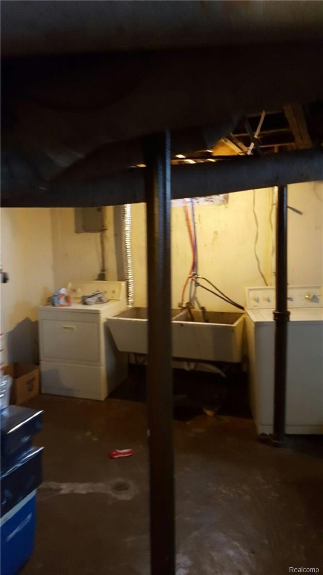 15734 Meyers Road Detroit, MI 48227 - Photo 14 of 21 170213_124242_1.jpeg