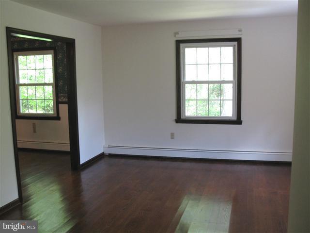 435 Blacksnake Road Elkton, MD 21921 - Photo 14 of 24 Living Room