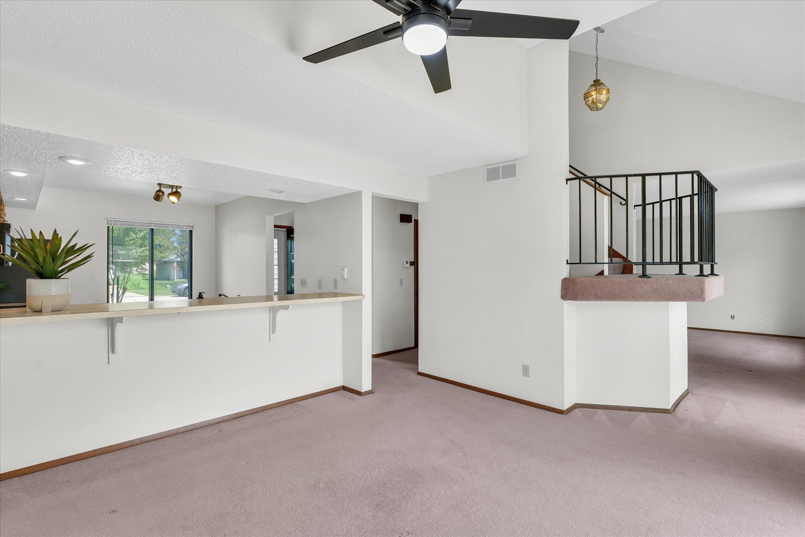 706 Higgins Road Champaign, IL 61822 - Photo 13 of 37 Gallery Image 13