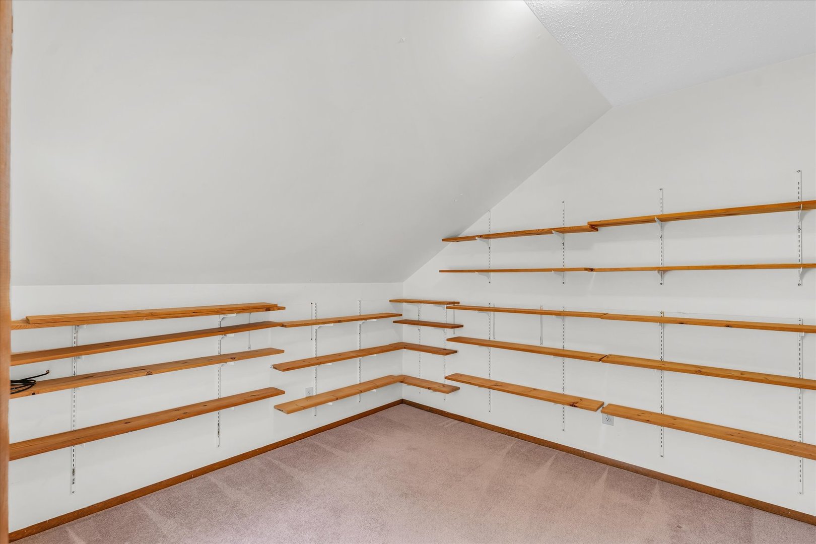 706 Higgins Road Champaign, IL 61822 - Photo 25 of 37 Gallery Image 25
