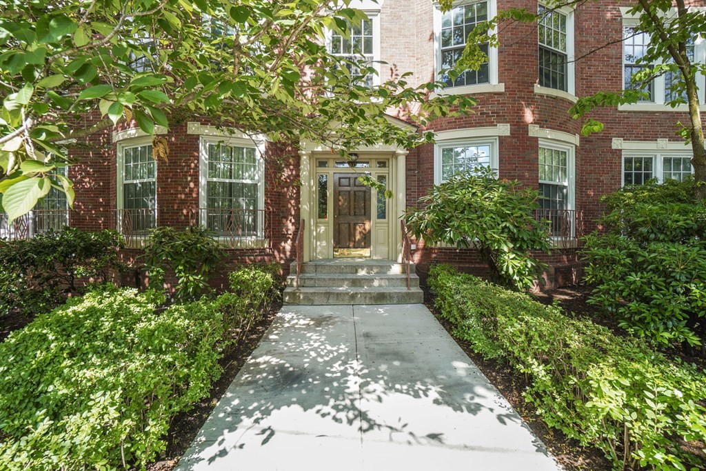 30 Dean Road, Unit D3 Brookline, MA 02445 - Photo 1 of 33 Gallery Image 1