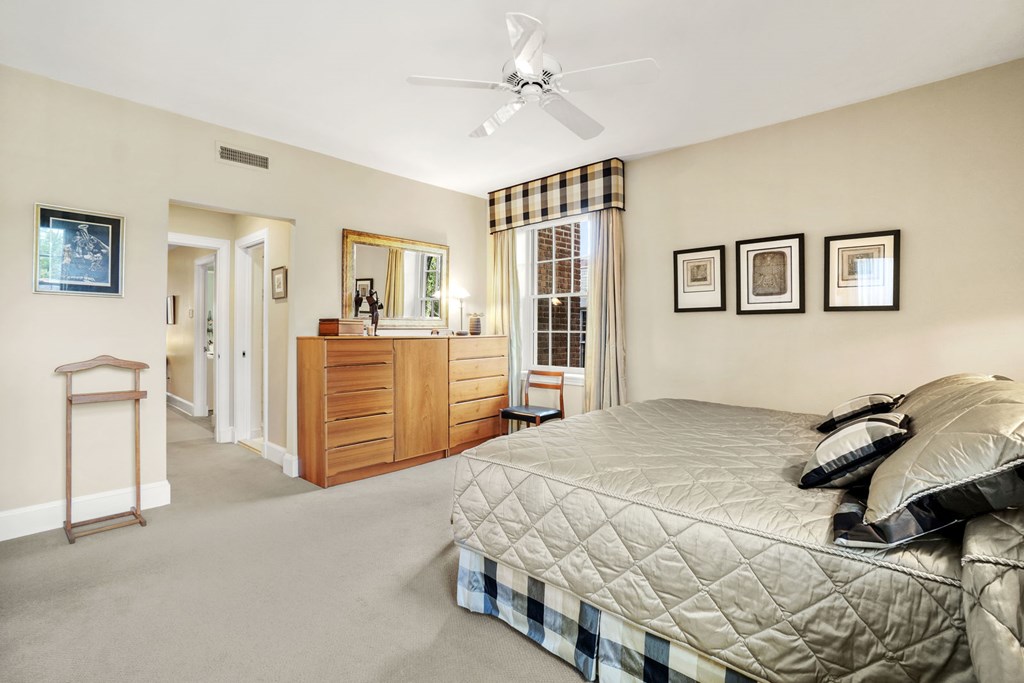 30 Dean Road, Unit D3 Brookline, MA 02445 - Photo 16 of 33 Gallery Image 16
