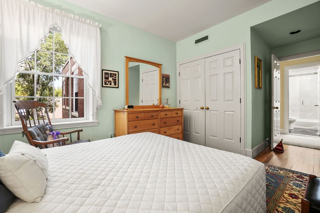 30 Dean Road, Unit D3 Brookline, MA 02445 - Photo 28 of 33 Gallery Image 28
