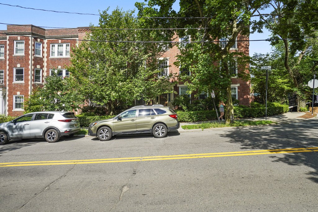 30 Dean Road, Unit D3 Brookline, MA 02445 - Photo 31 of 33 Gallery Image 31