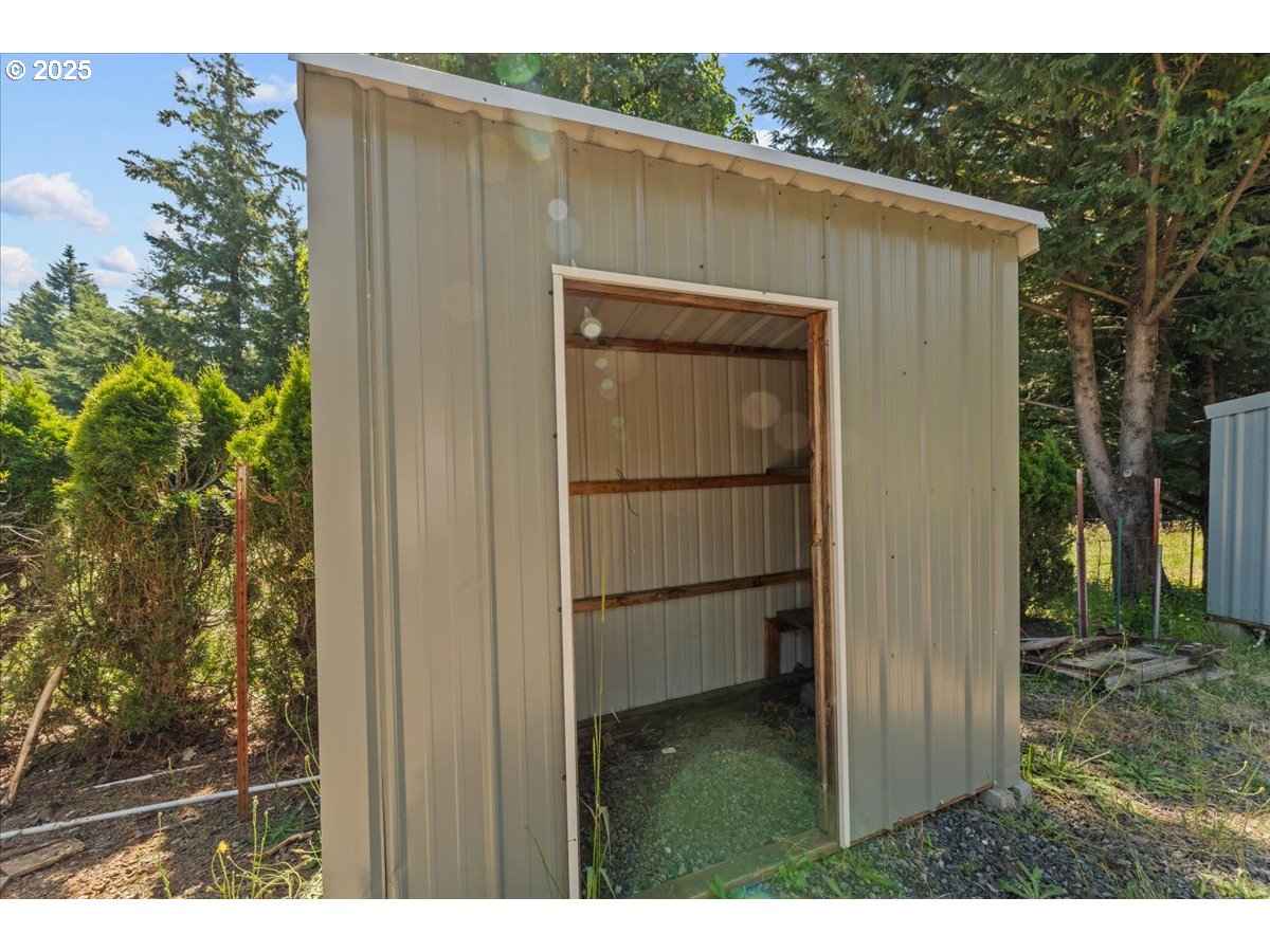 35020 Southeast Surface Road Estacada, OR 97023 - Photo 40 of 48