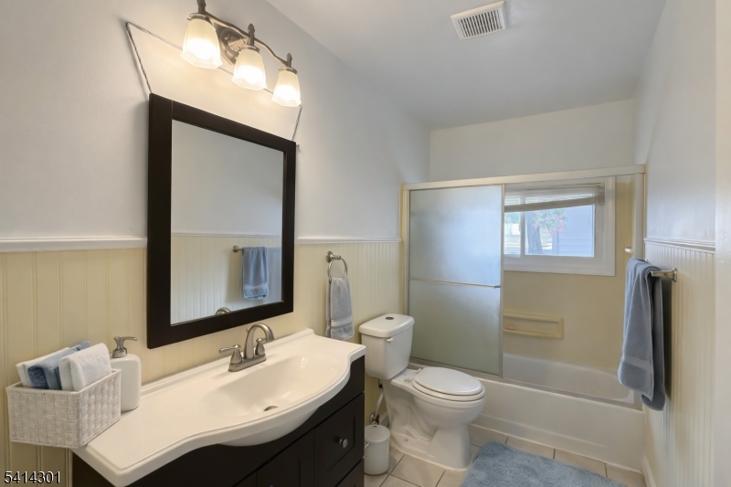 1 Montclair Lane Willingboro, NJ 08046 - Photo 11 of 13