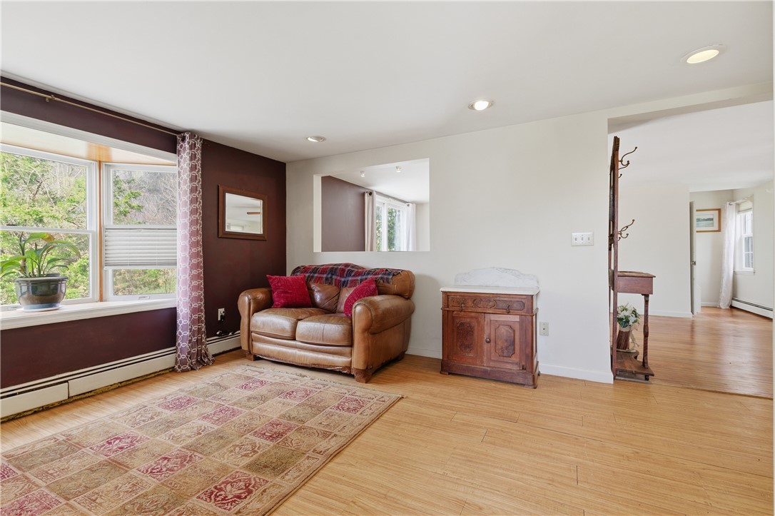 36 Brayton Road Smithfield, RI 02917 - Photo 15 of 34
