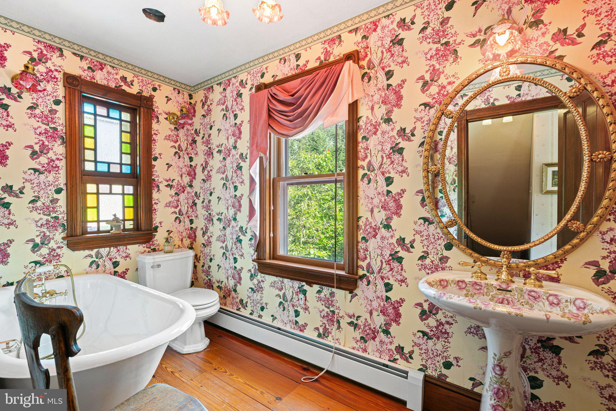 801 Cox Road Moorestown, NJ 08057 - Photo 31 of 110 a bathroom with a sink and a bathtub