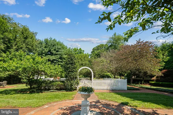 $1,399,000 | 801 Cox Road, Moorestown, NJ 08057