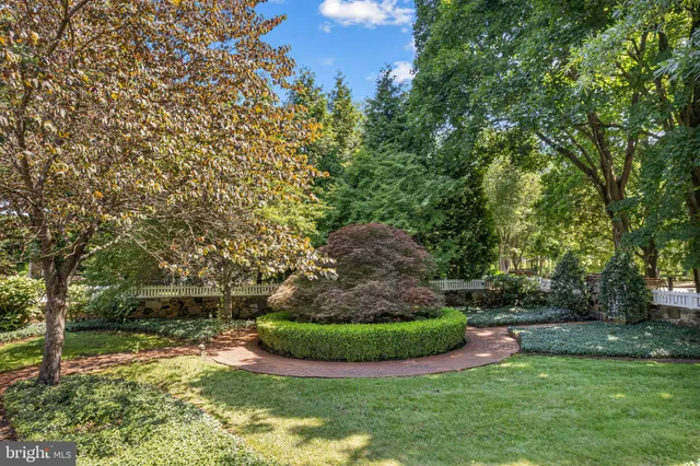 $1,499,000 | 801 Cox Road, Moorestown, NJ 08057
