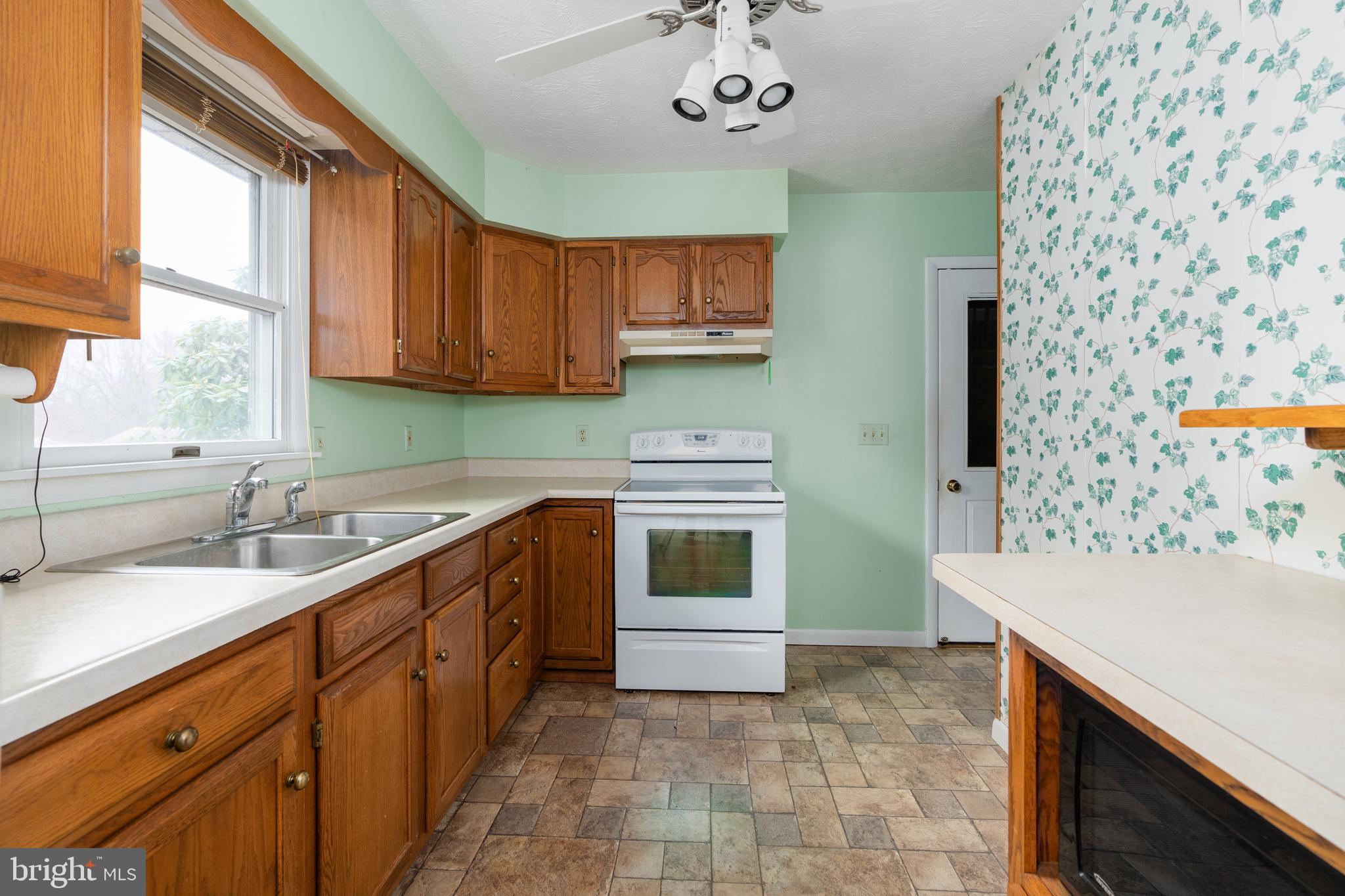 291 Sunrise Circle Rising Sun, MD 21911 - Photo 10 of 17 Ample cabinet and counter space