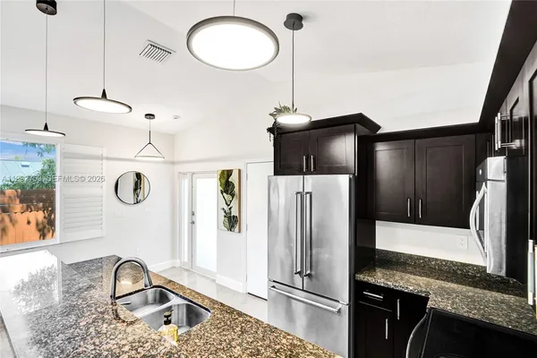 $3,500 | 60 Northeast 26th Street, Unit 60, Wilton Manors, FL 33305