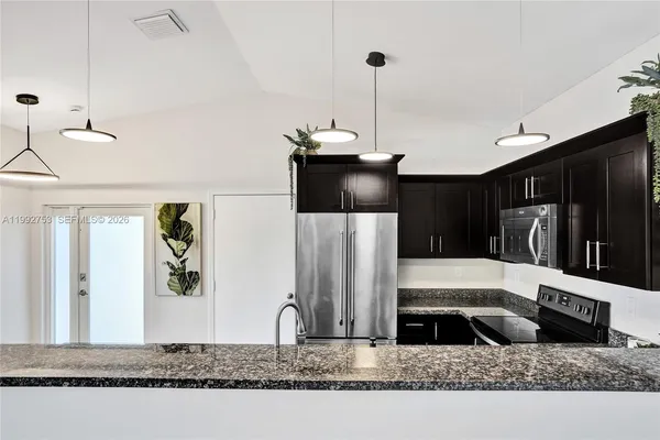 $3,500 | 60 Northeast 26th Street, Unit 60, Wilton Manors, FL 33305