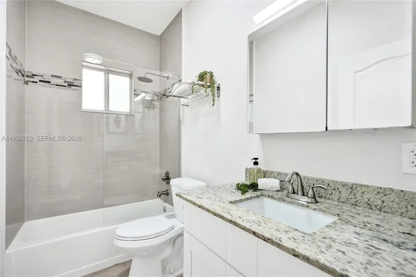 $3,500 | 60 Northeast 26th Street, Unit 60, Wilton Manors, FL 33305