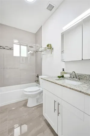 $3,500 | 60 Northeast 26th Street, Unit 60, Wilton Manors, FL 33305