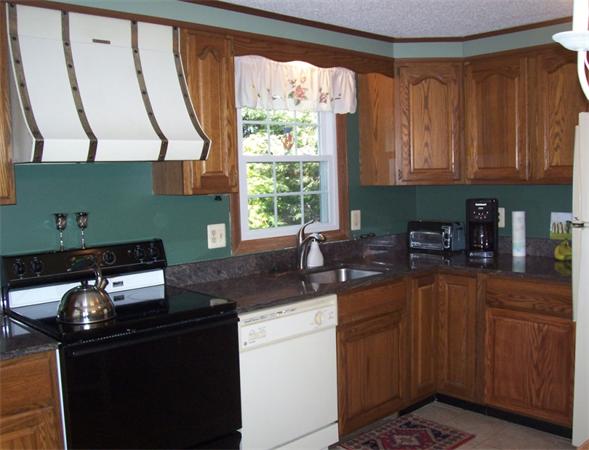 90 Simonds Road Lexington, MA 02420 - Photo 4 of 10