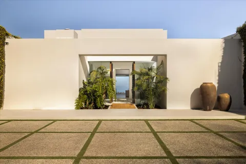 $27,000,000 | 356 Woodley Road, Montecito, CA 93108